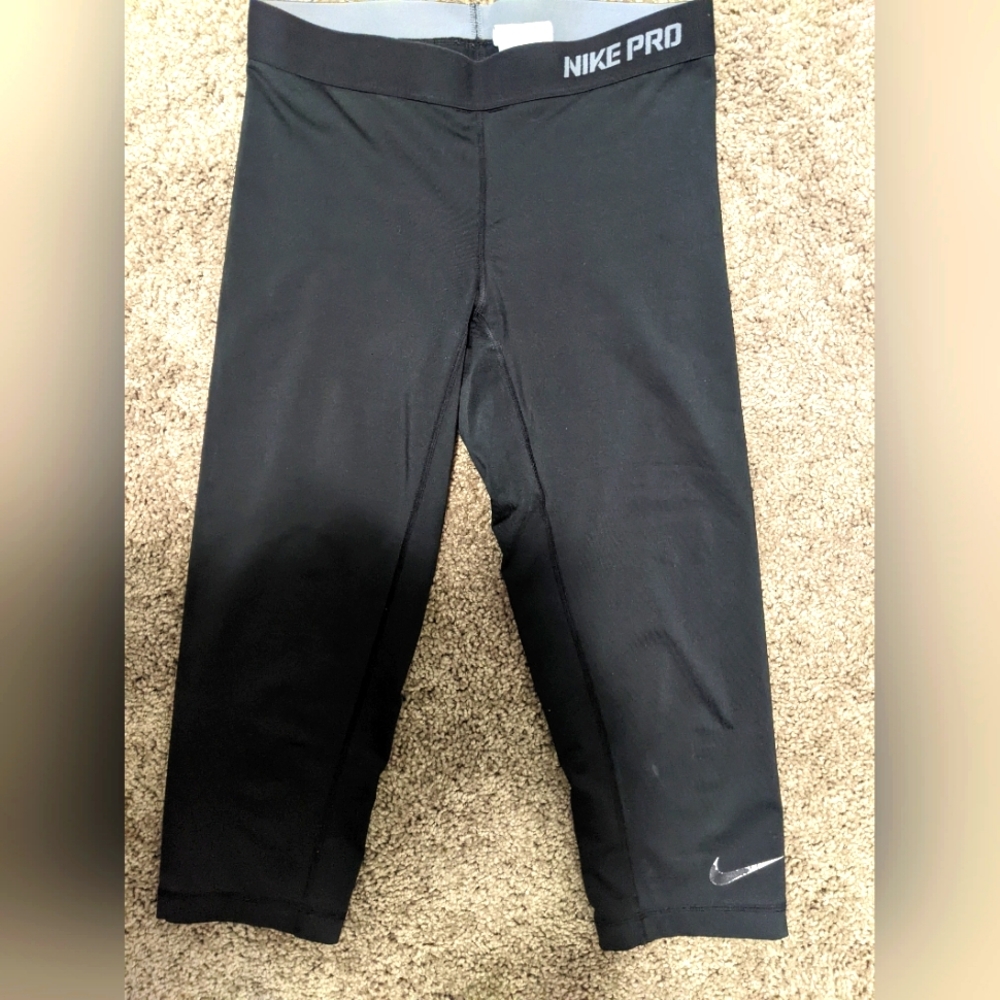 Nike Capri Pants